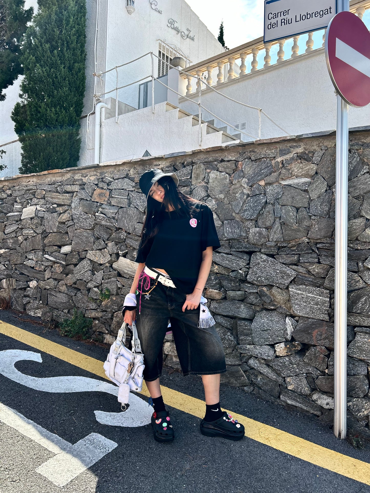 TEE | WELCOME TO BAD WORLD | BLACK