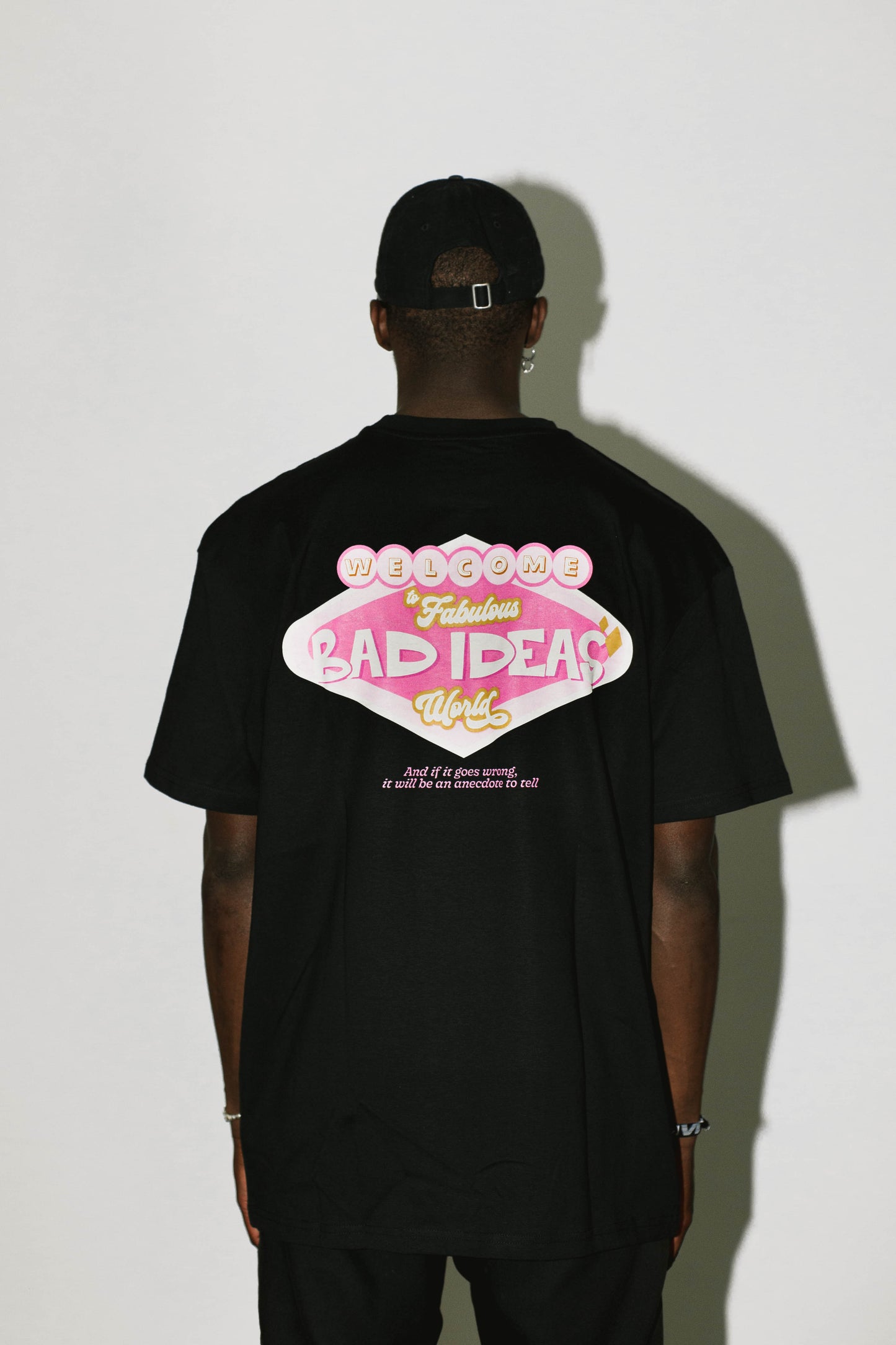 Tee " welcome to bad world "