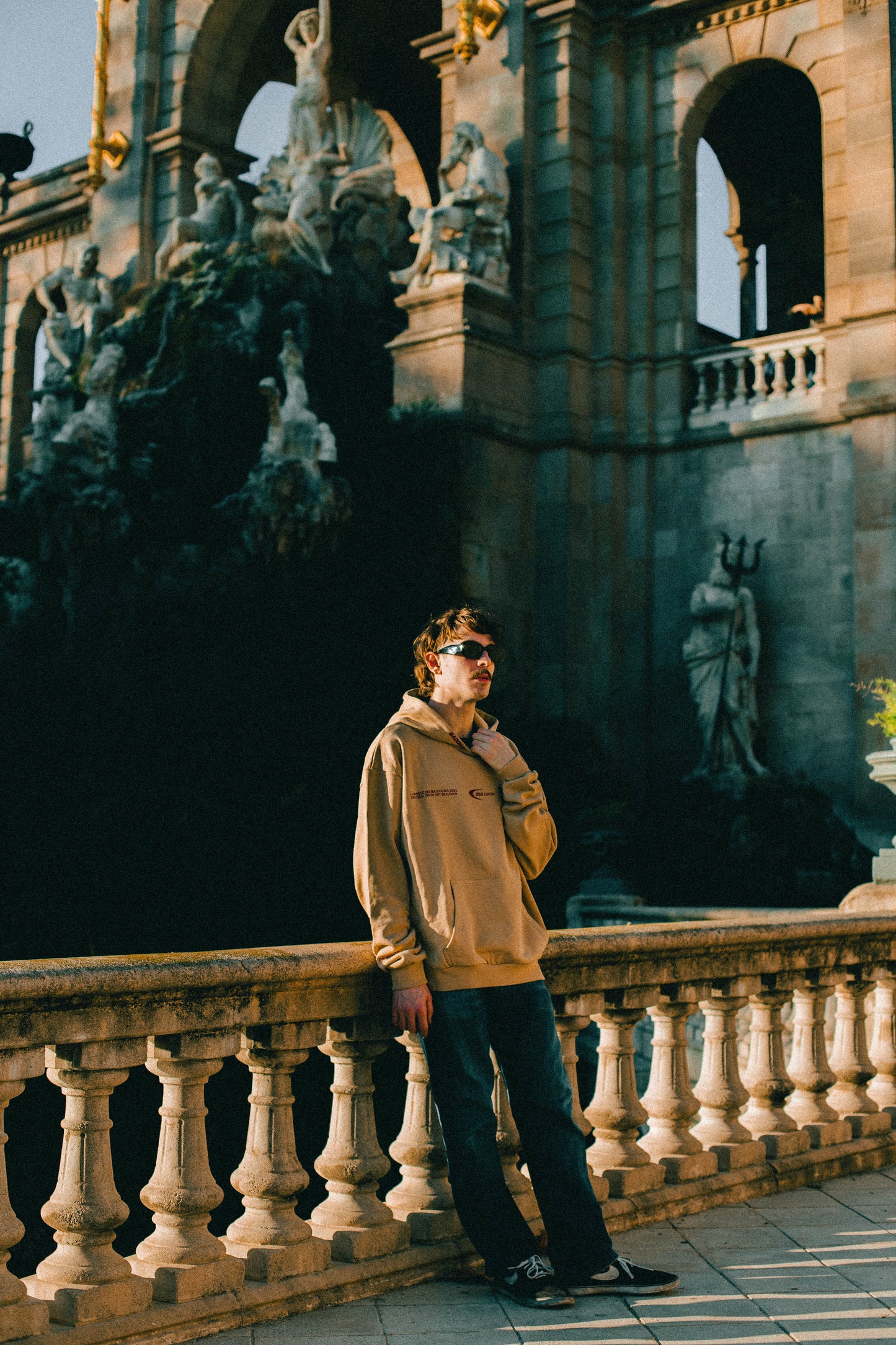 HOODIE | DES BADDIES | CAMEL