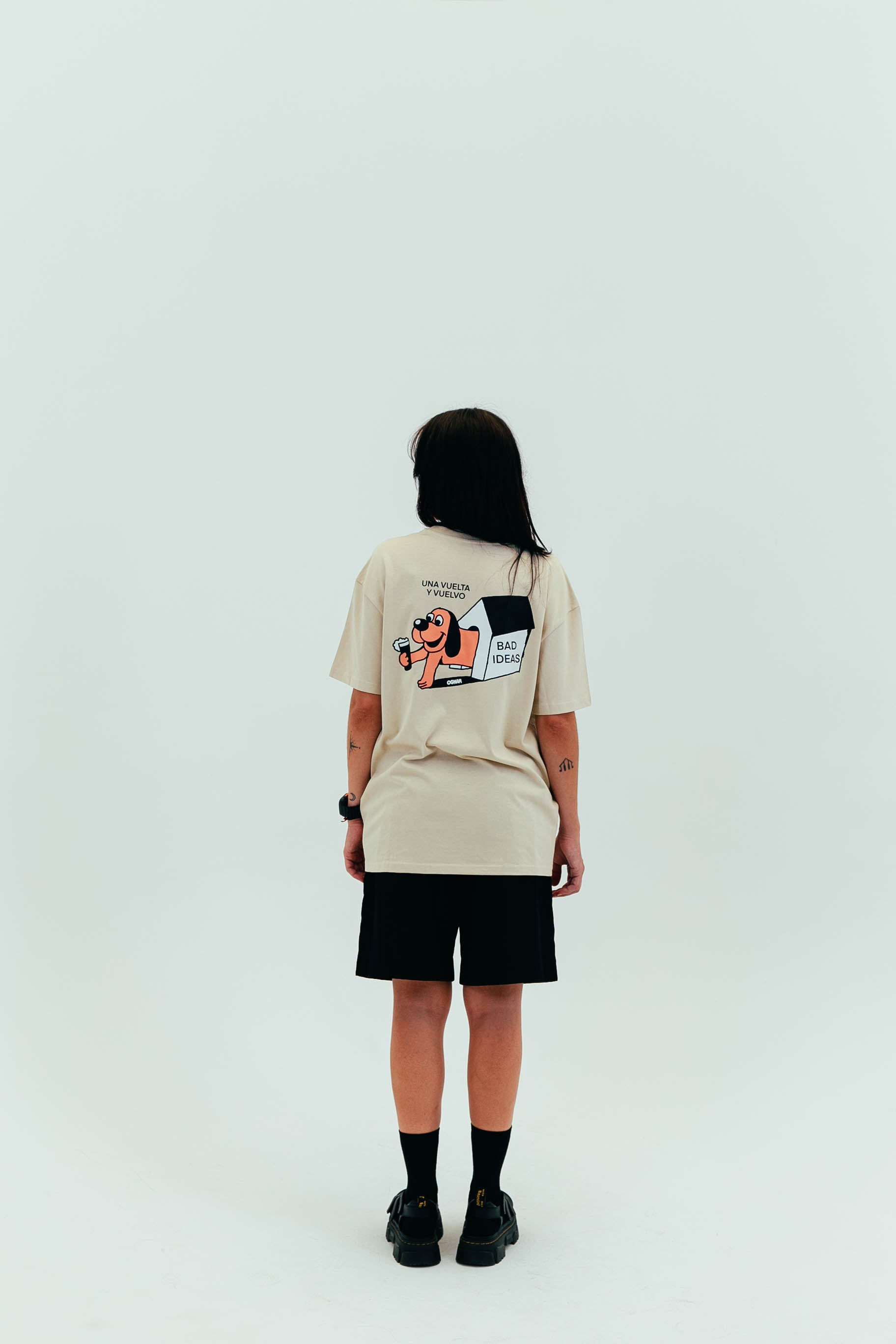 TEE | SAND | UNA VUELTA