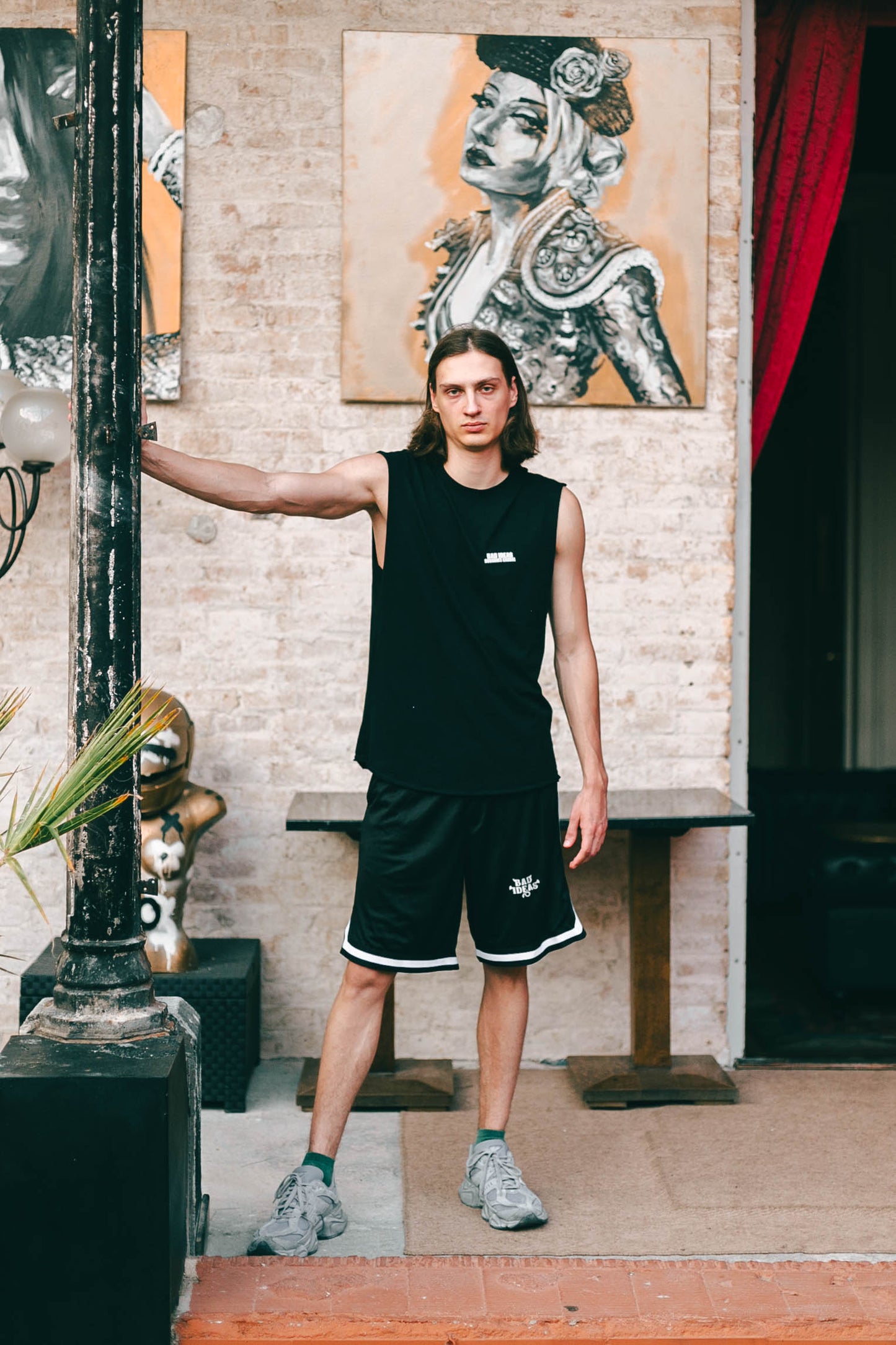 SLEEVELESS TEE |  BLACK