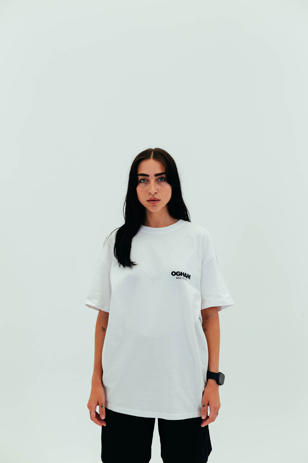 TEE | WHITE | WAITING