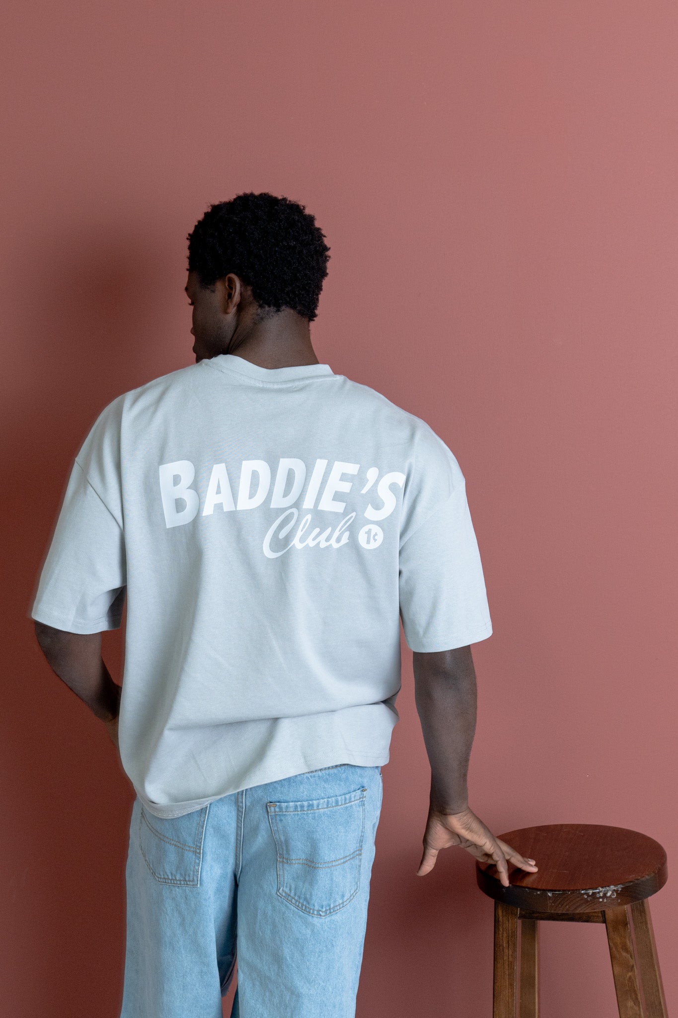 TEE | BADDIES CLUB | LIGHTASPHALT