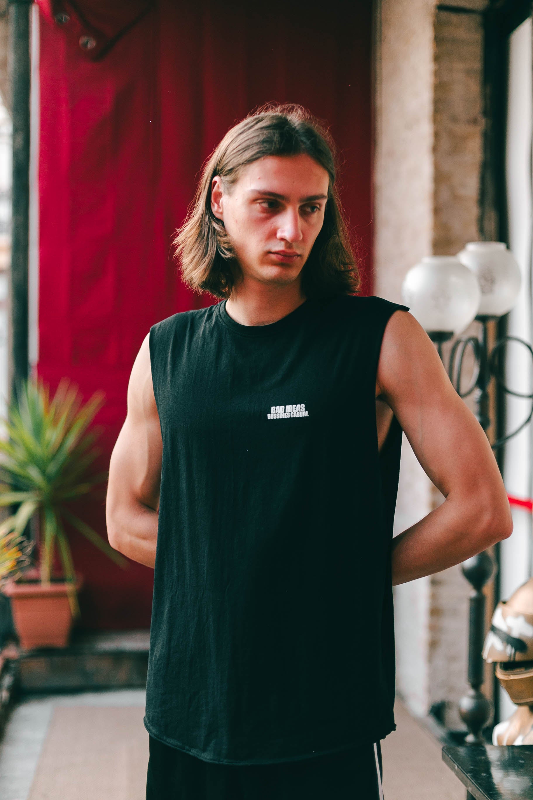 SLEEVELESS TEE |  BLACK
