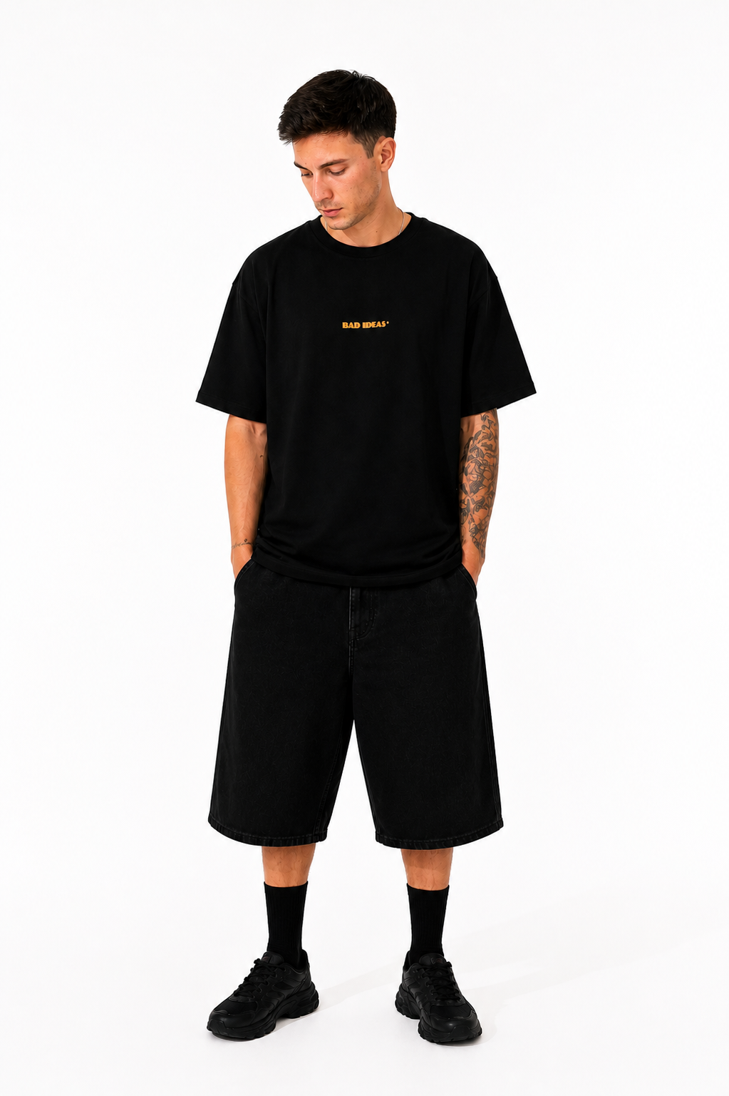 TEE | CLOTHING GOODS | BLACK