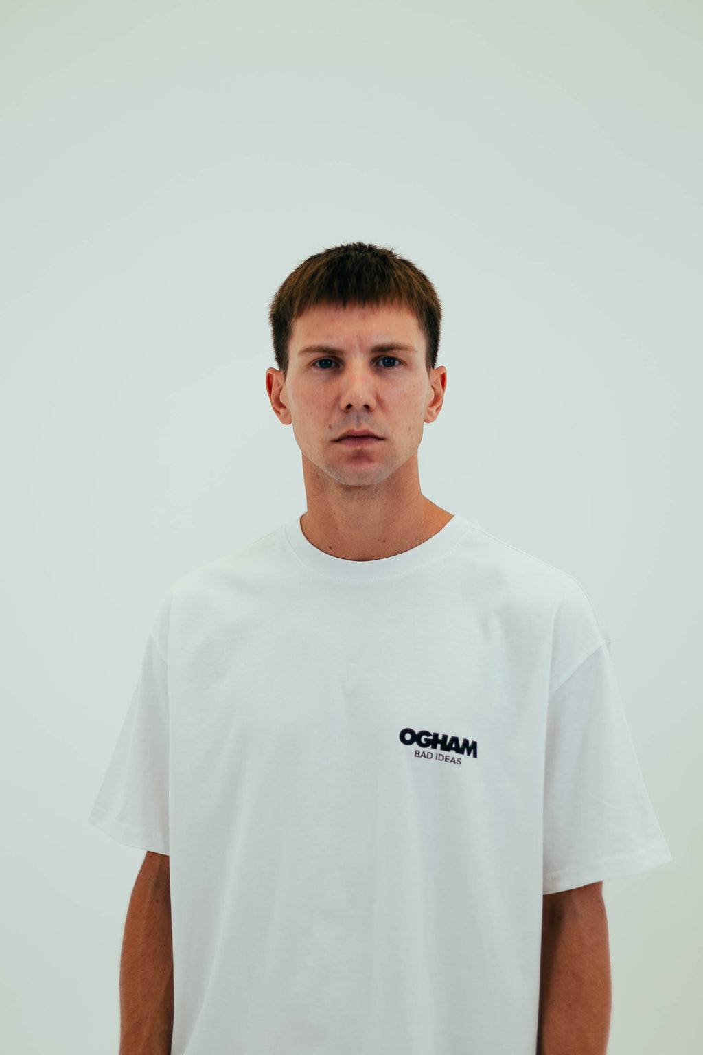 TEE | WHITE | WAITING
