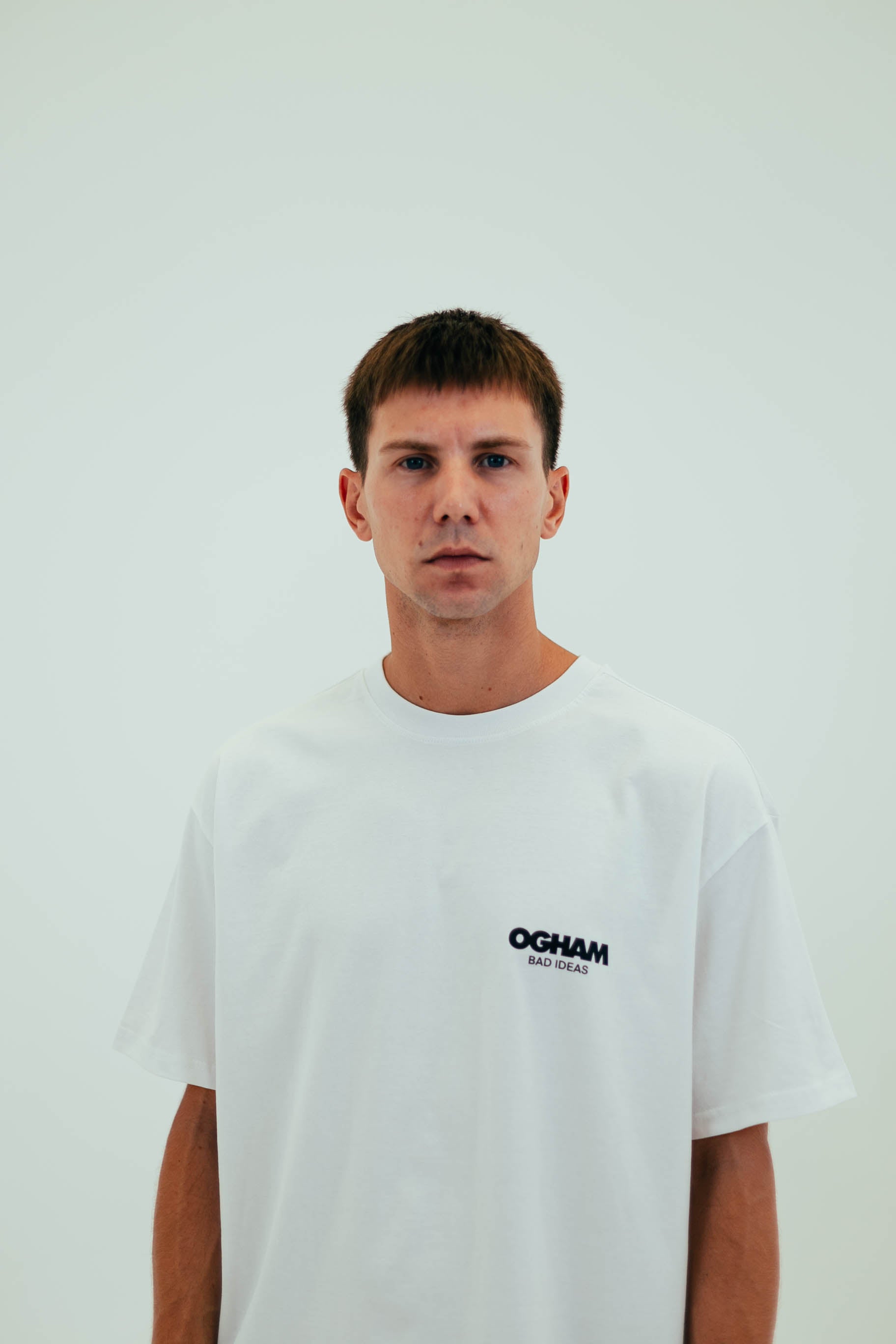 TEE | WHITE | WAITING
