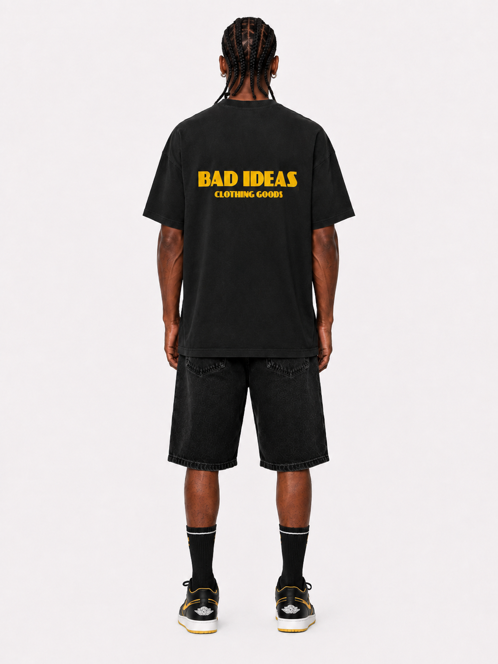 TEE | CLOTHING GOODS | BLACK