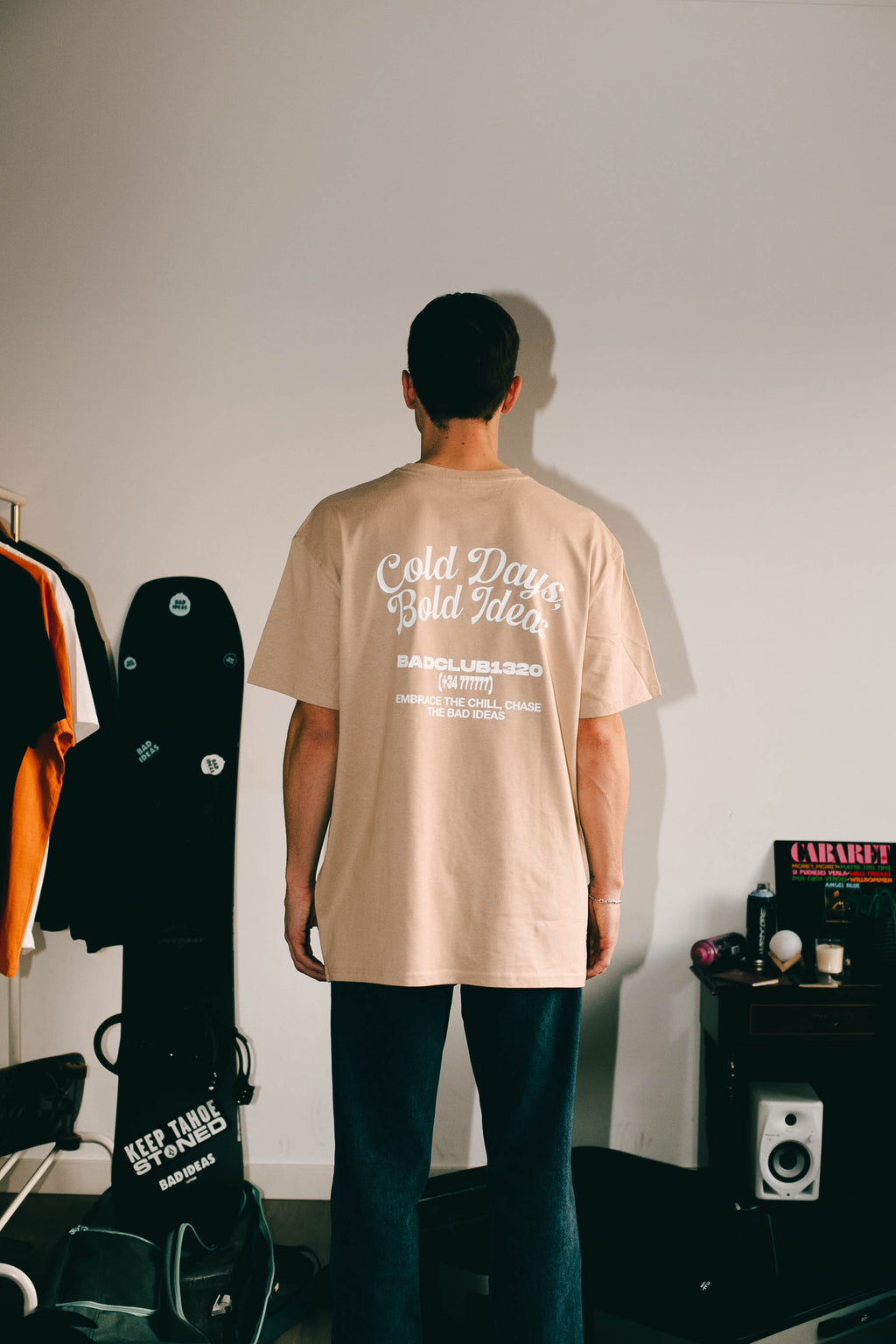 TEE  |  COLD DAYS BOLD IDEAS |  BEIGE