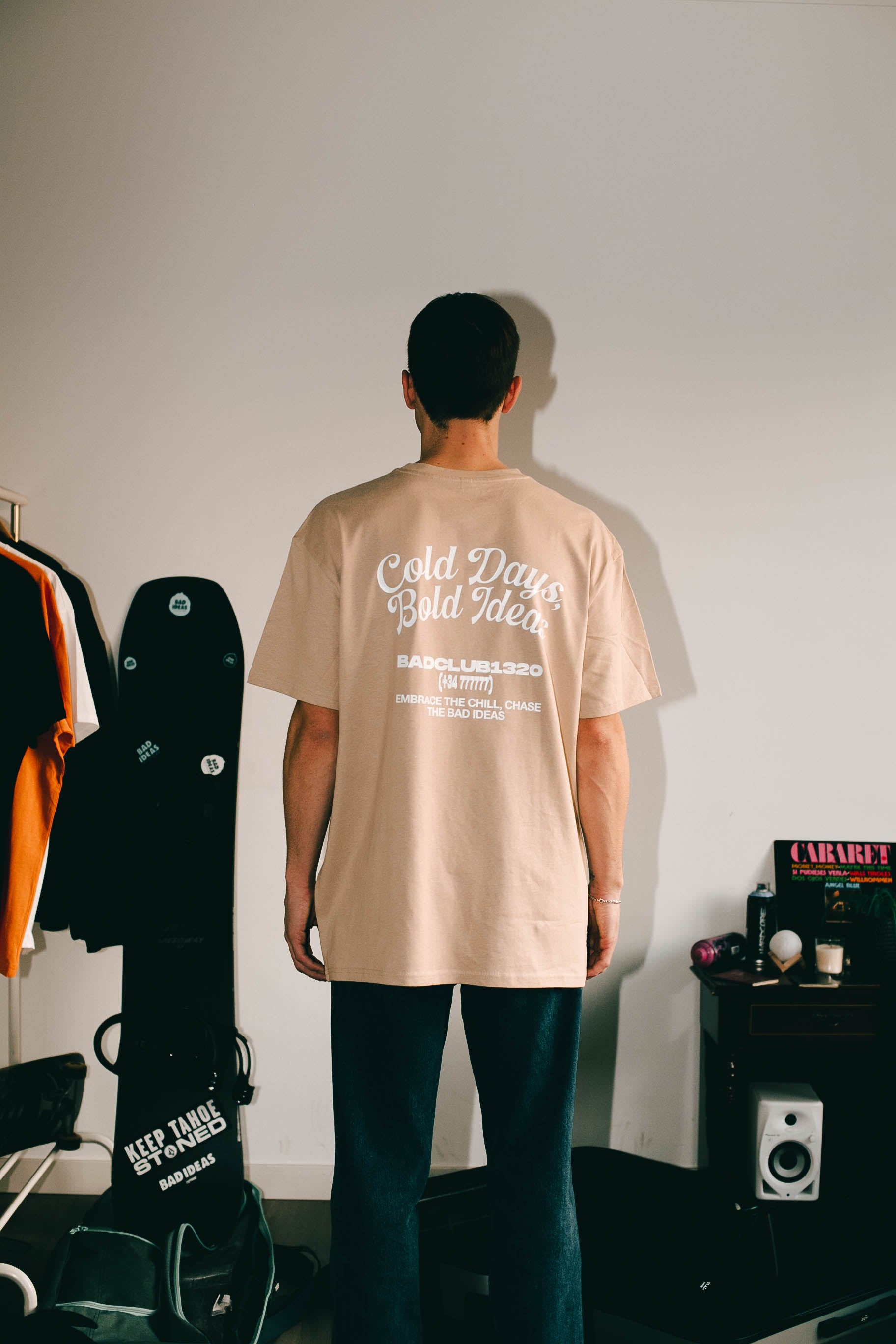 TEE  |  COLD DAYS BOLD IDEAS |  BEIGE