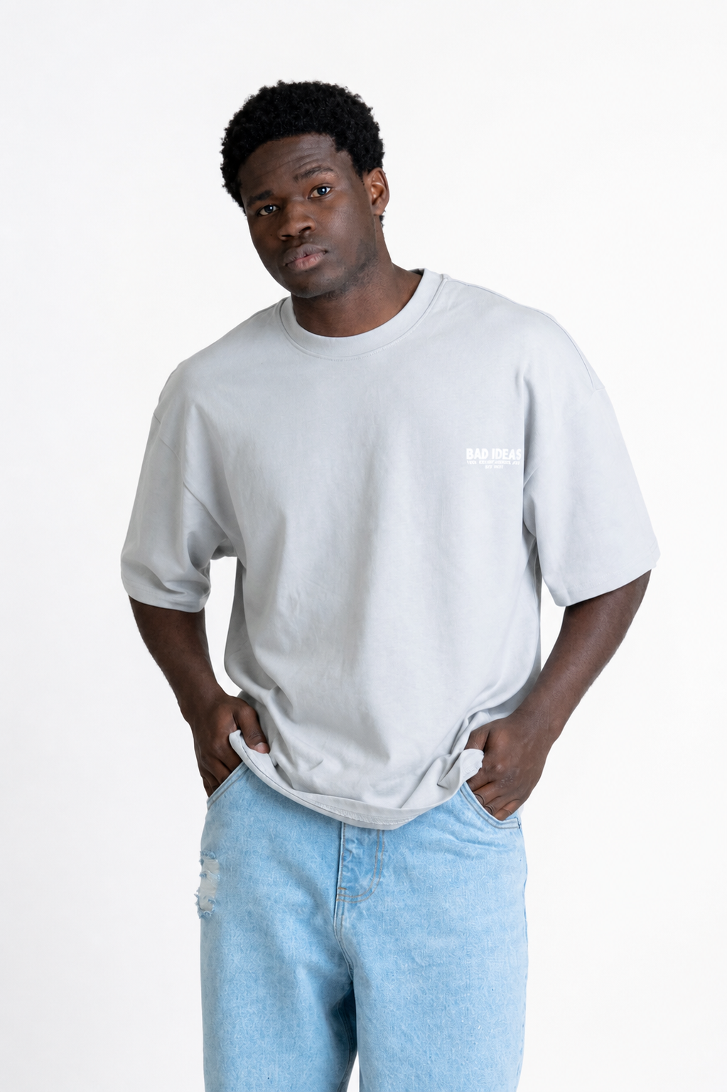 TEE | BADDIES CLUB | LIGHTASPHALT