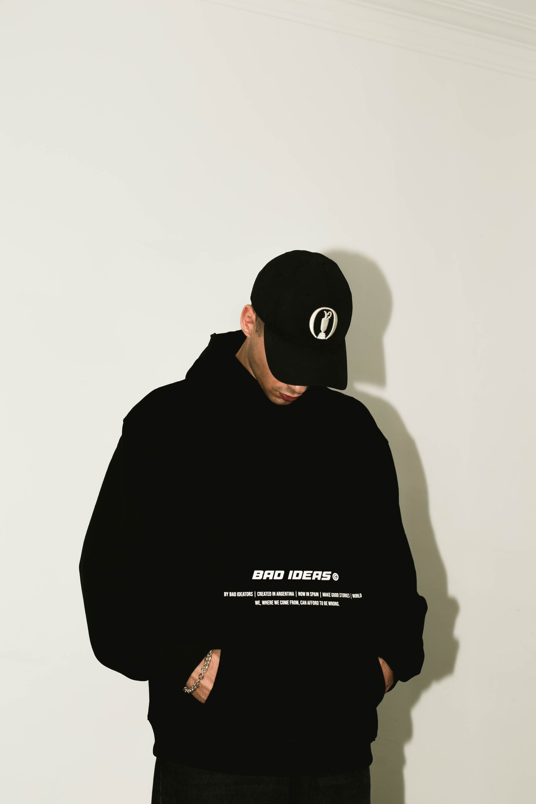 HOODIE |  NOW IN SPAIN |  BLACK