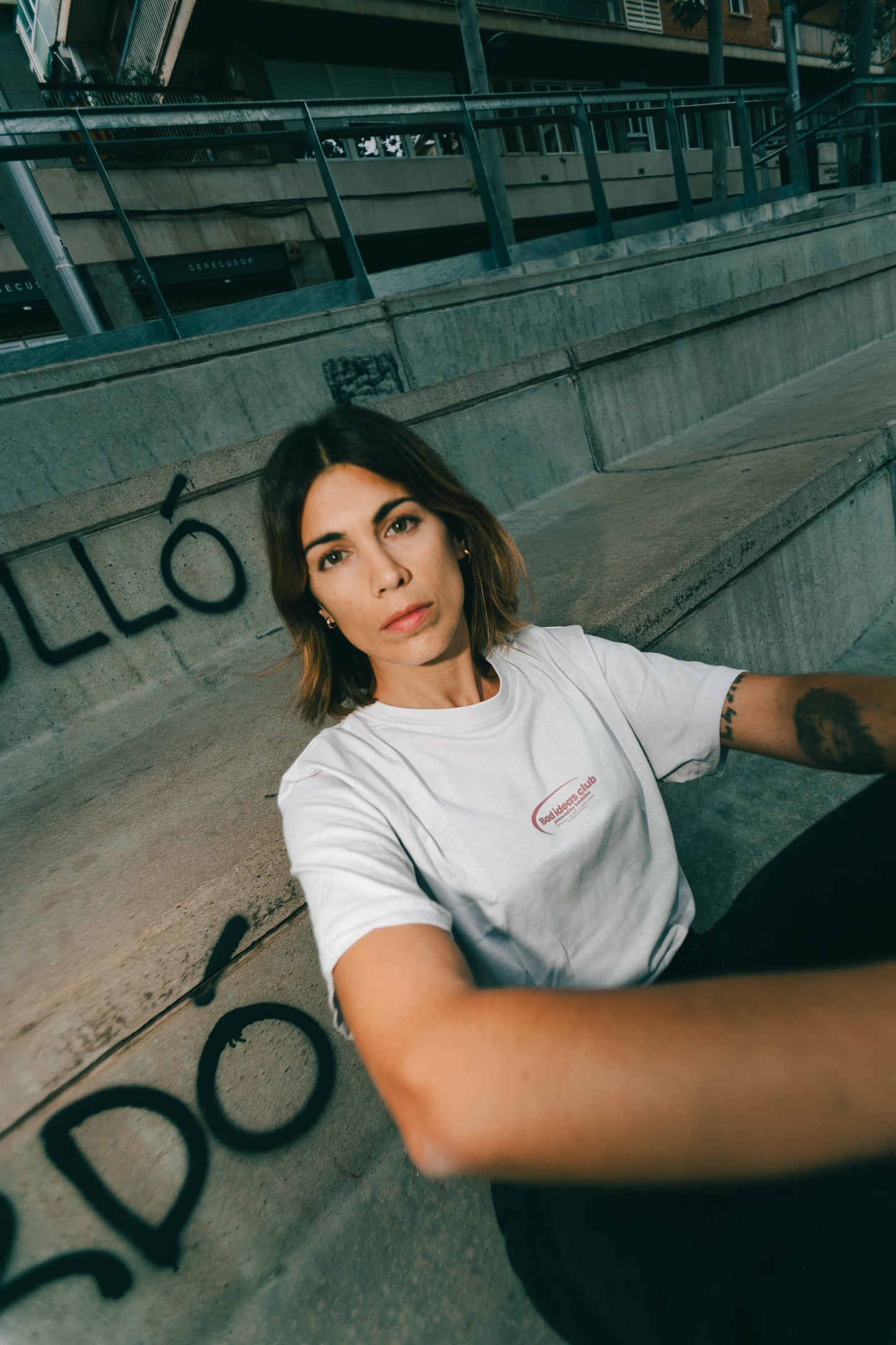 Oversized Cropped Tee " Bad Ideas Club "
