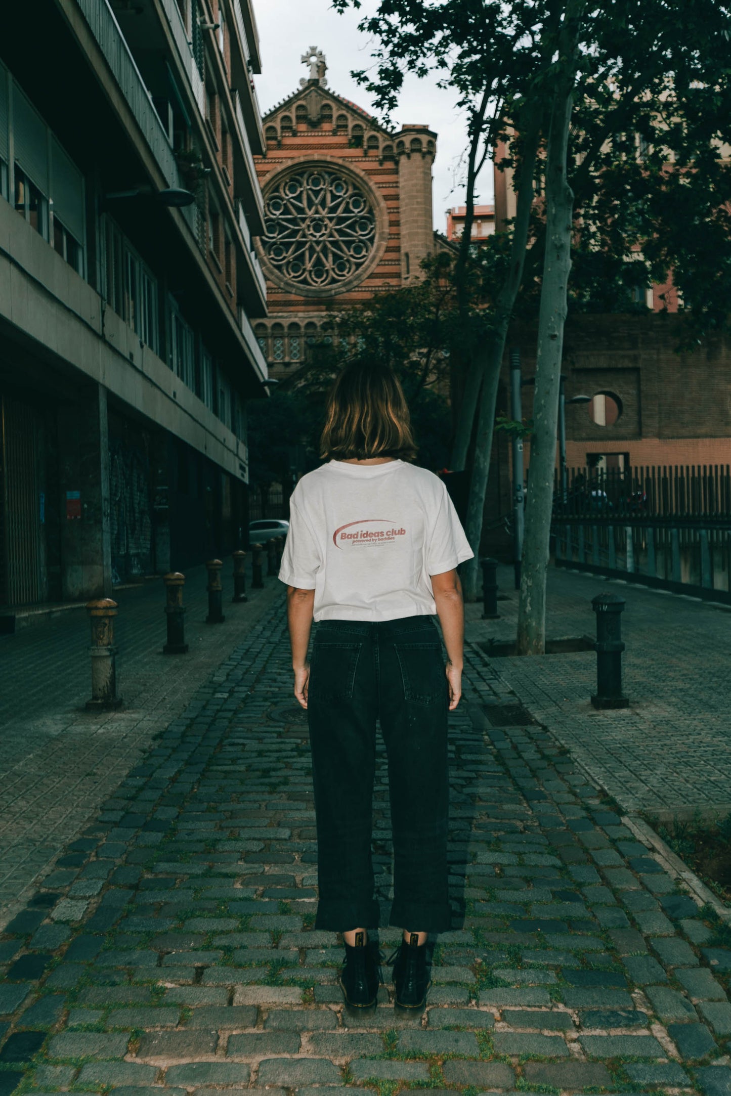 Oversized Cropped Tee " Bad Ideas Club "