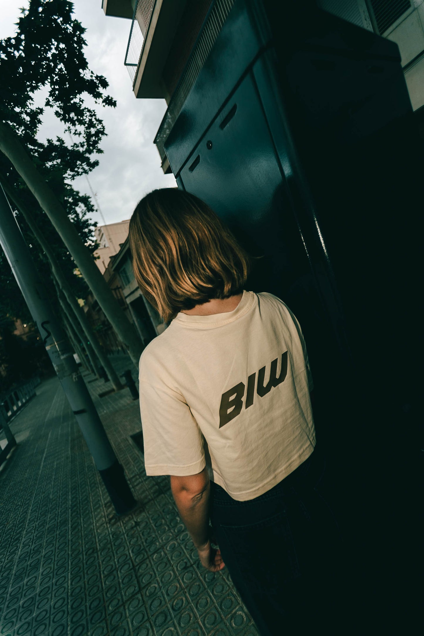 Oversized Cropped Tee " BIW "