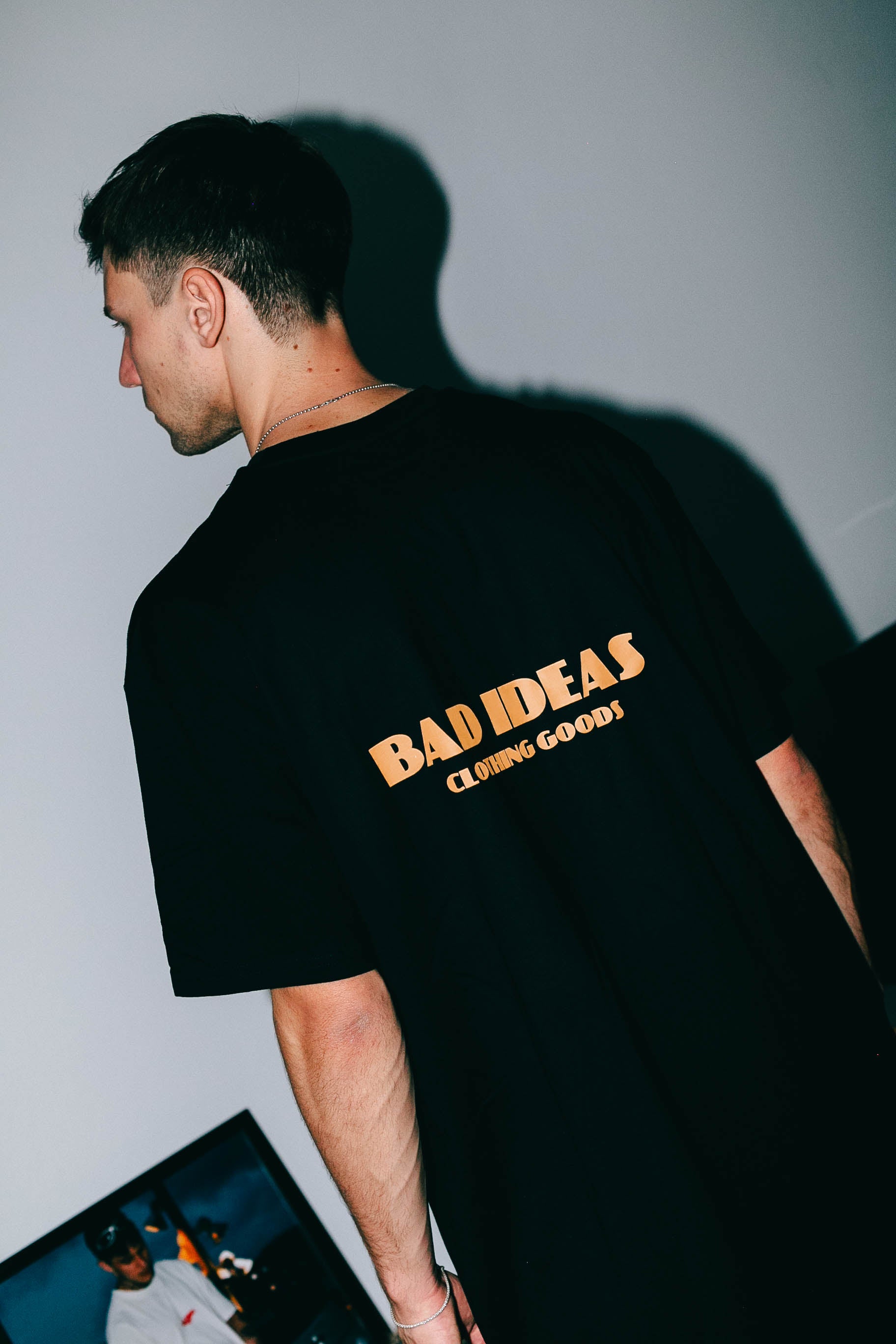 TEE | CLOTHING GOODS | BLACK