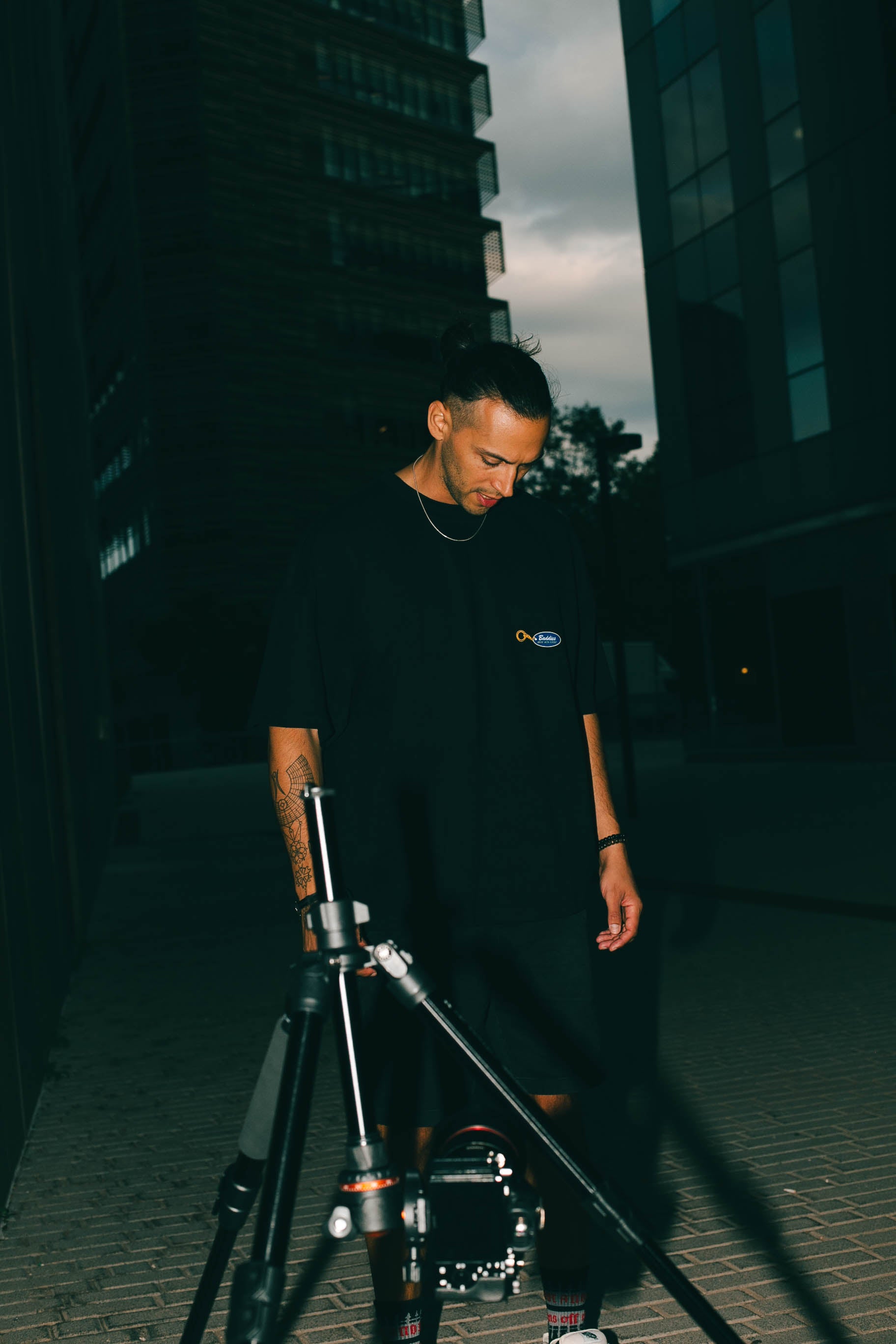 ULTRA HEAVY BOX TEE | BLACK | TROPIBADDIES