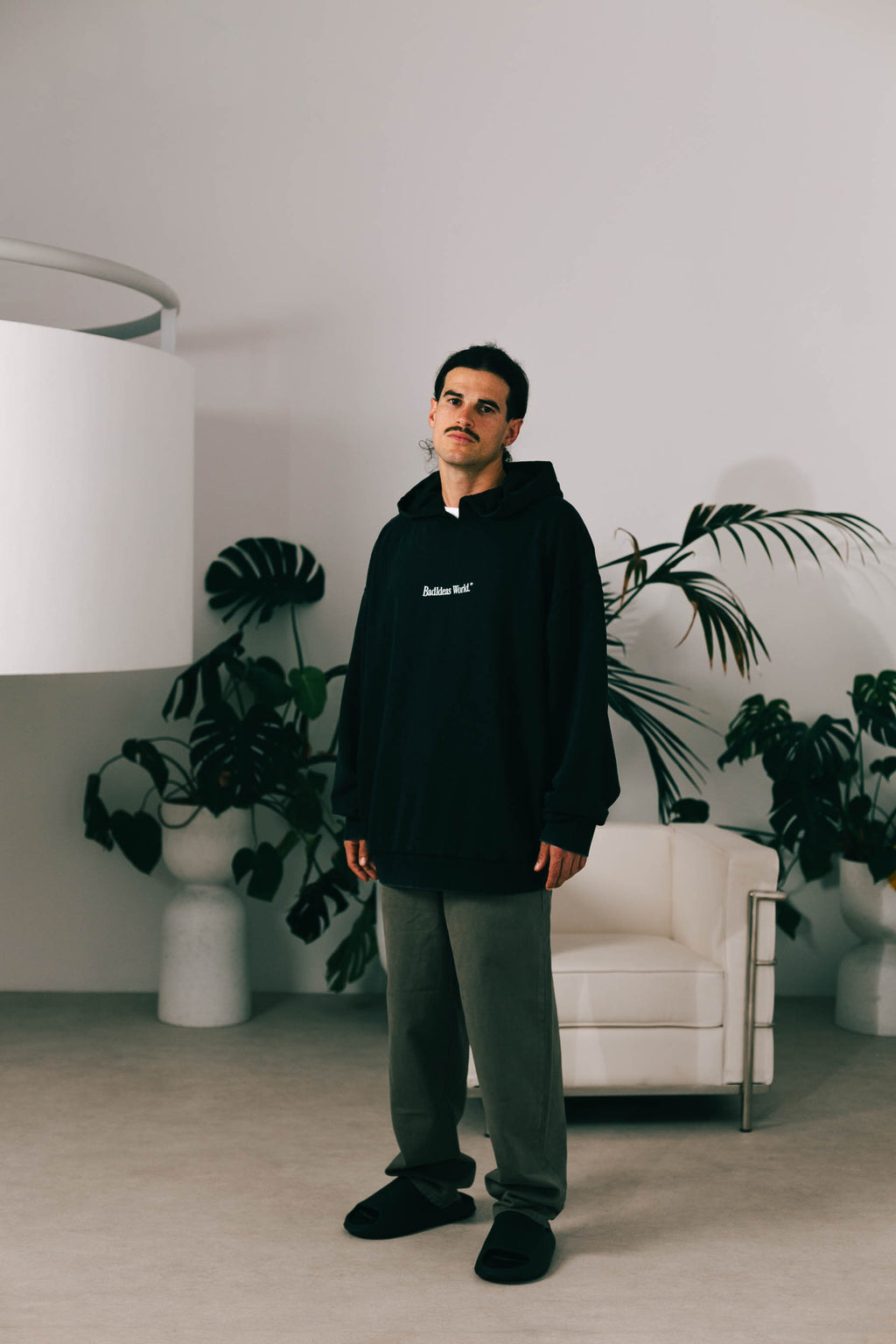 HOODIE  | BLACK WASHED | GLASS