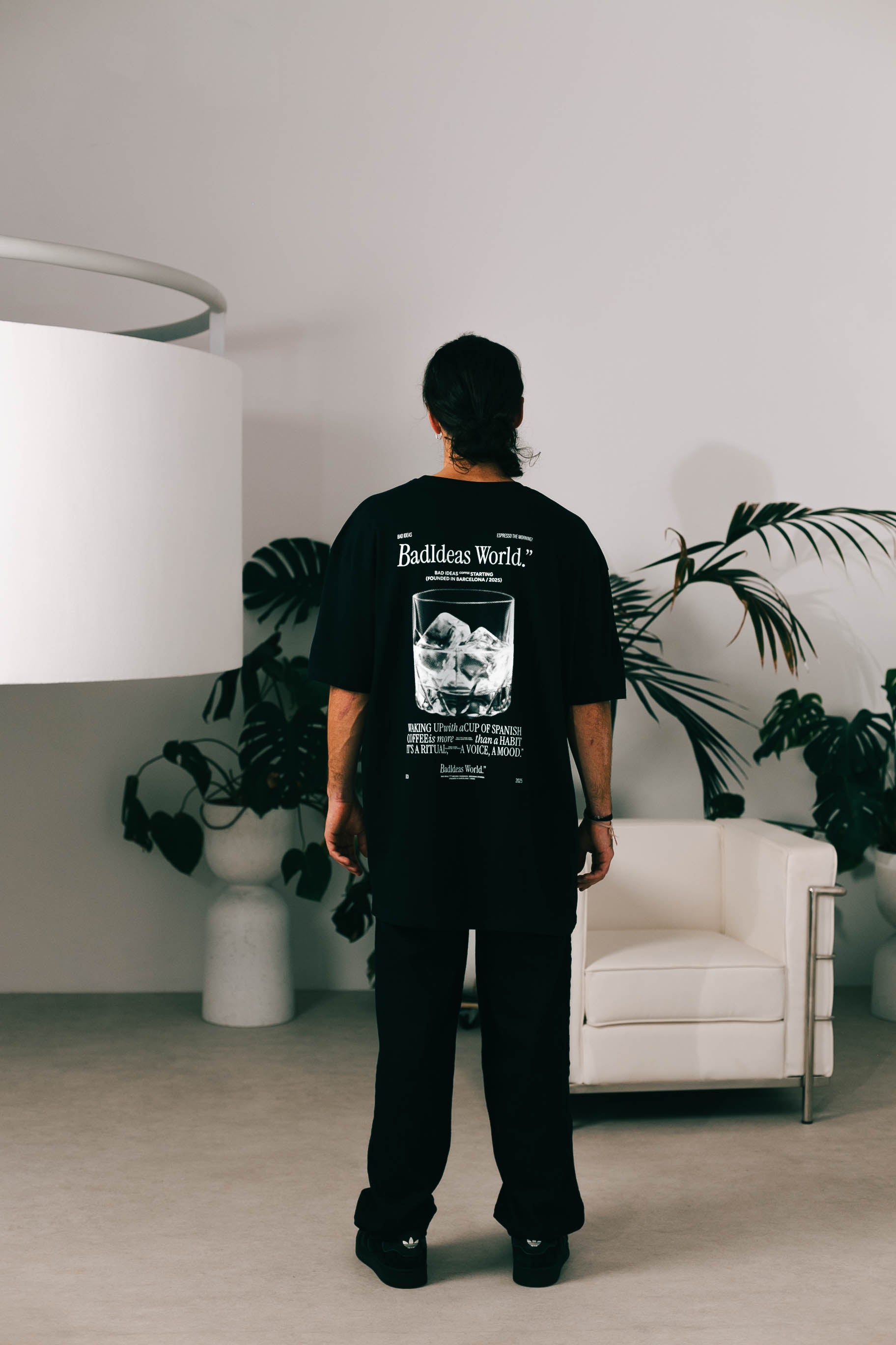 TEE | BLACK  | THE GLASS