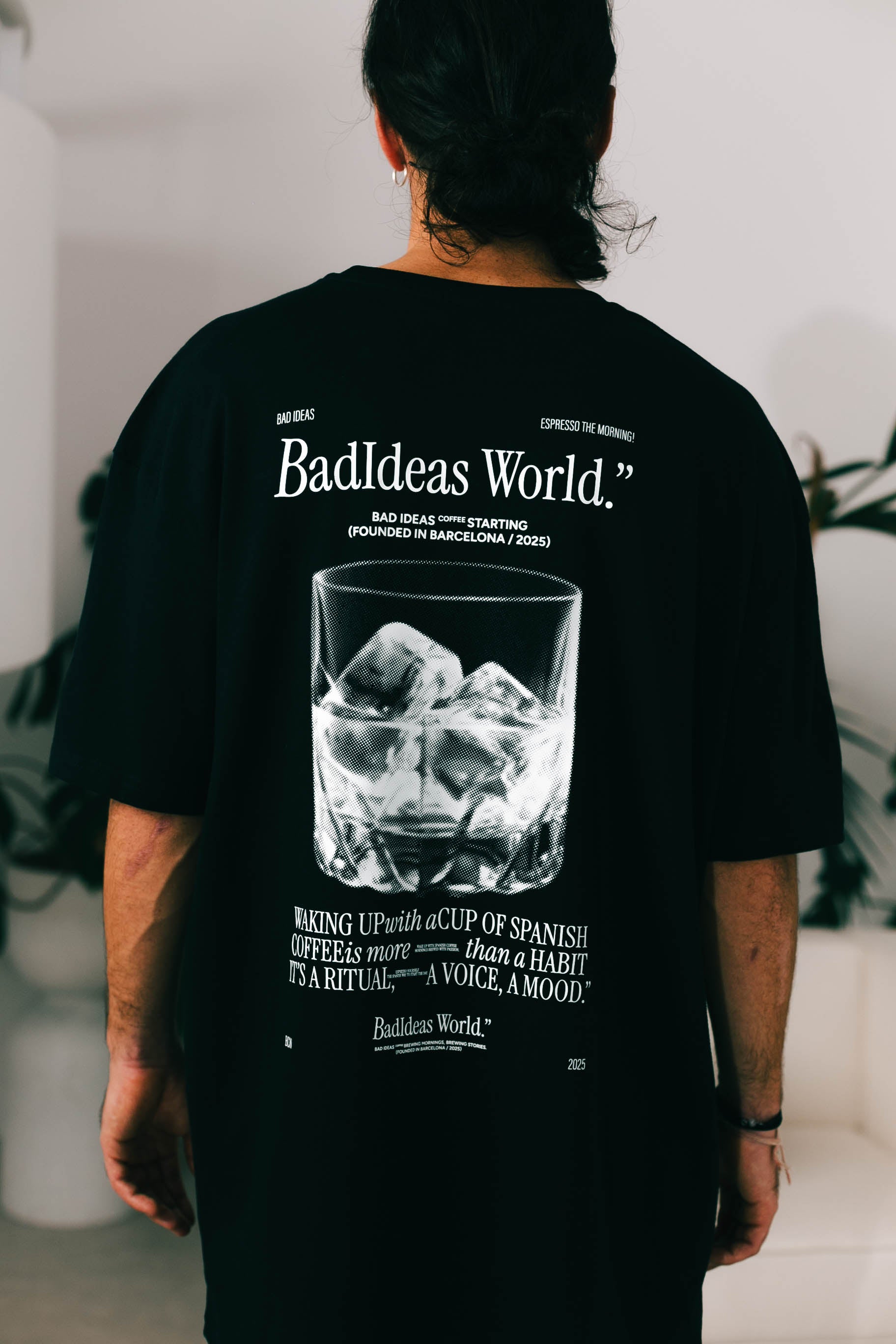TEE | BLACK  | THE GLASS
