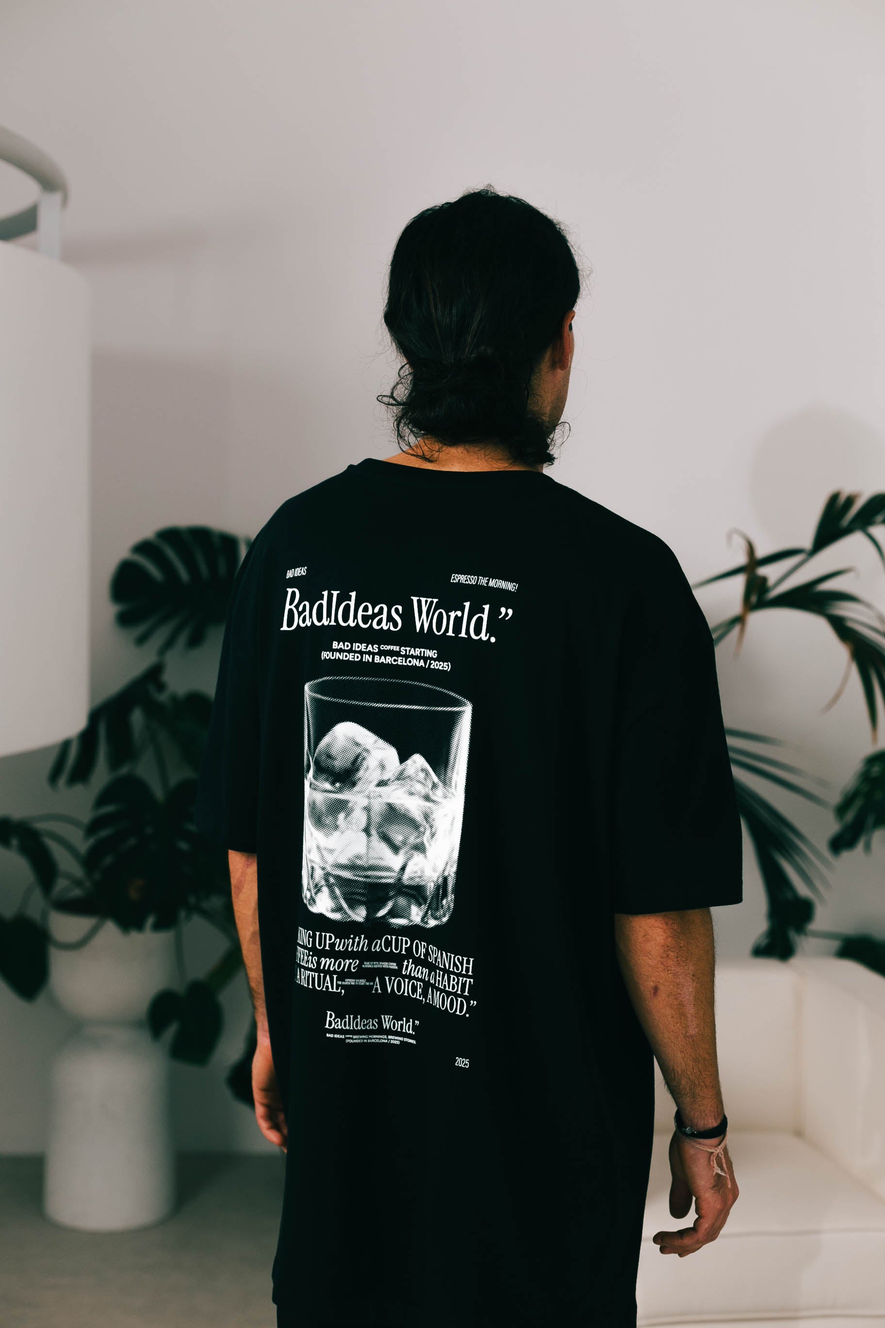 TEE | BLACK  | THE GLASS