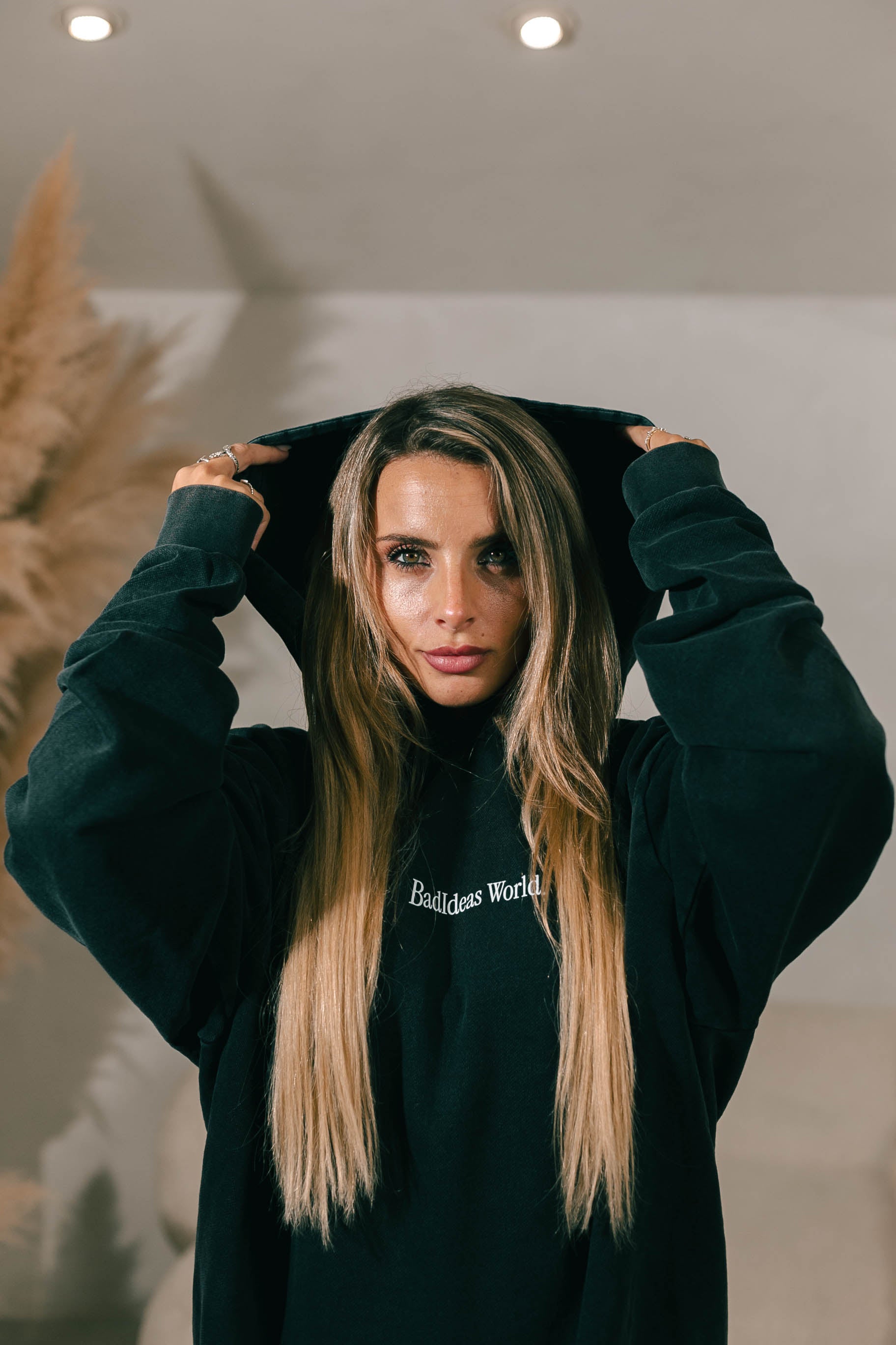 HOODIE  | BLACK WASHED | THE GLASS