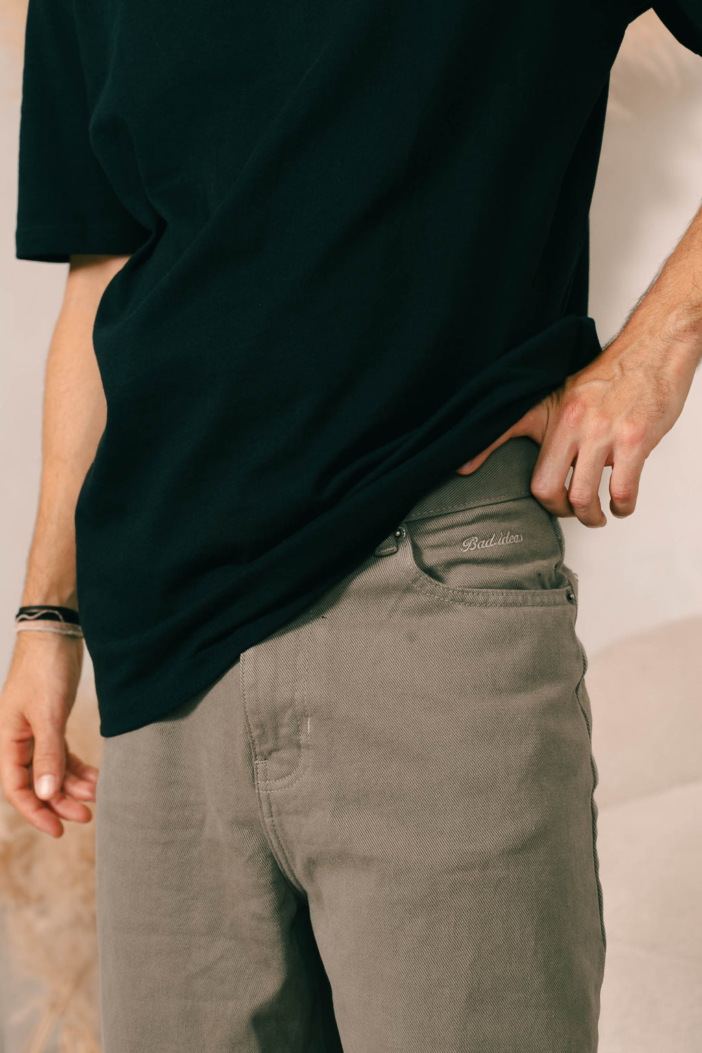 DENIM PANTS | PALEOLIVE