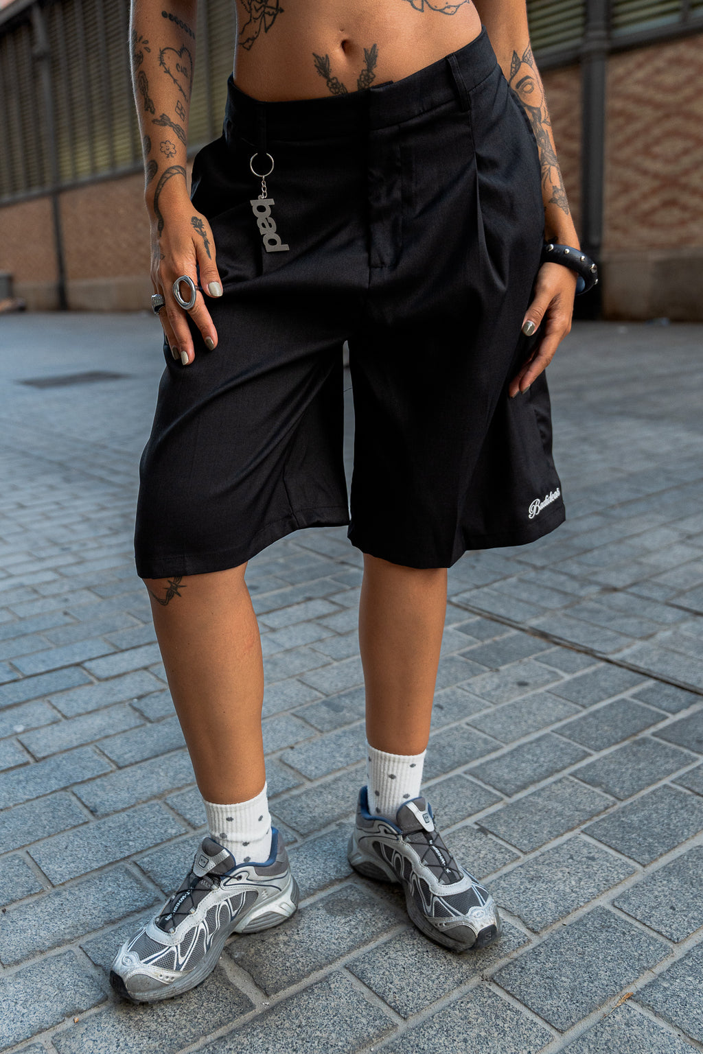WOMEN’S | WIDE LEG TAILORED SHORTS | BLACK