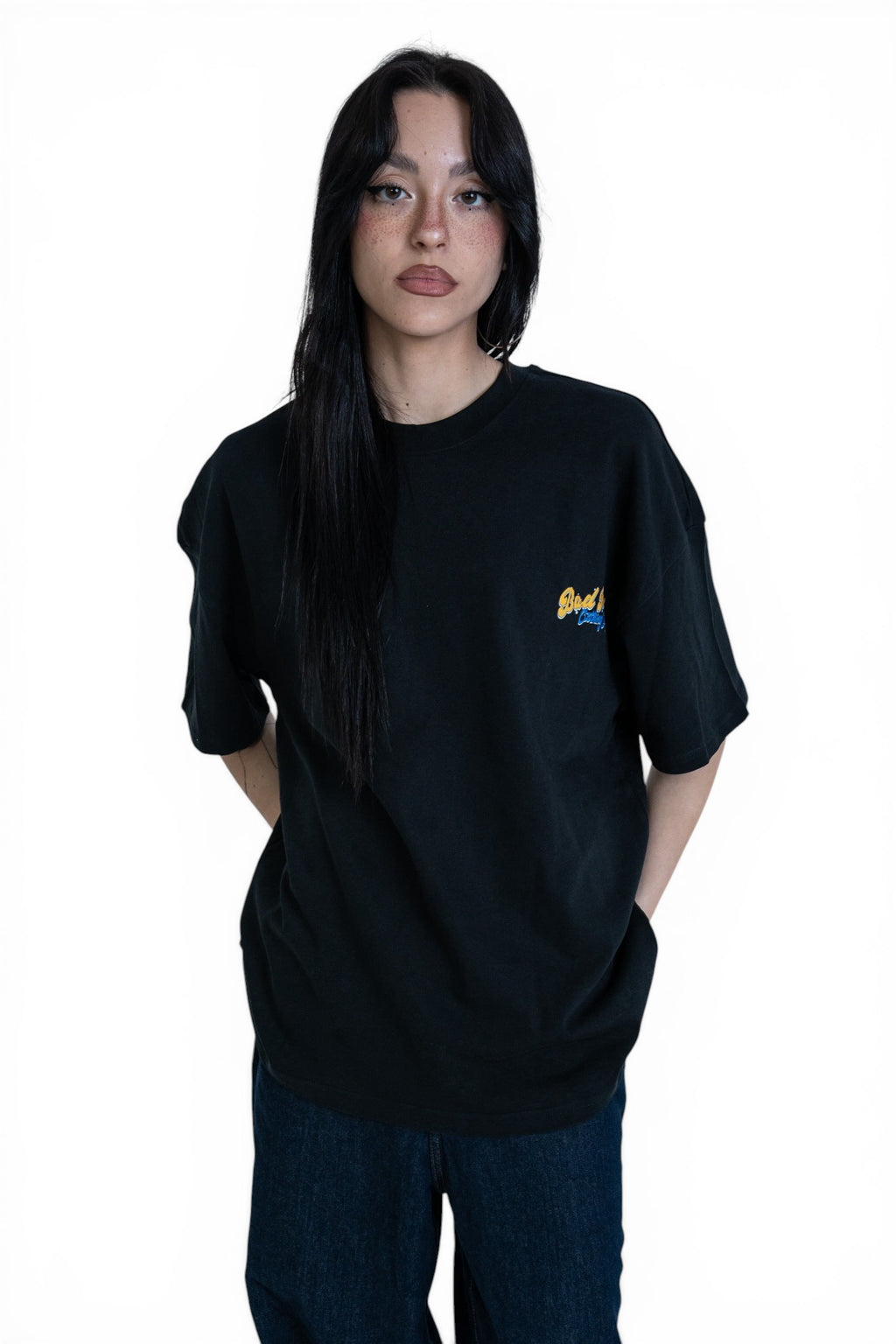 TEE | PRETTY GIRLS| BLACK