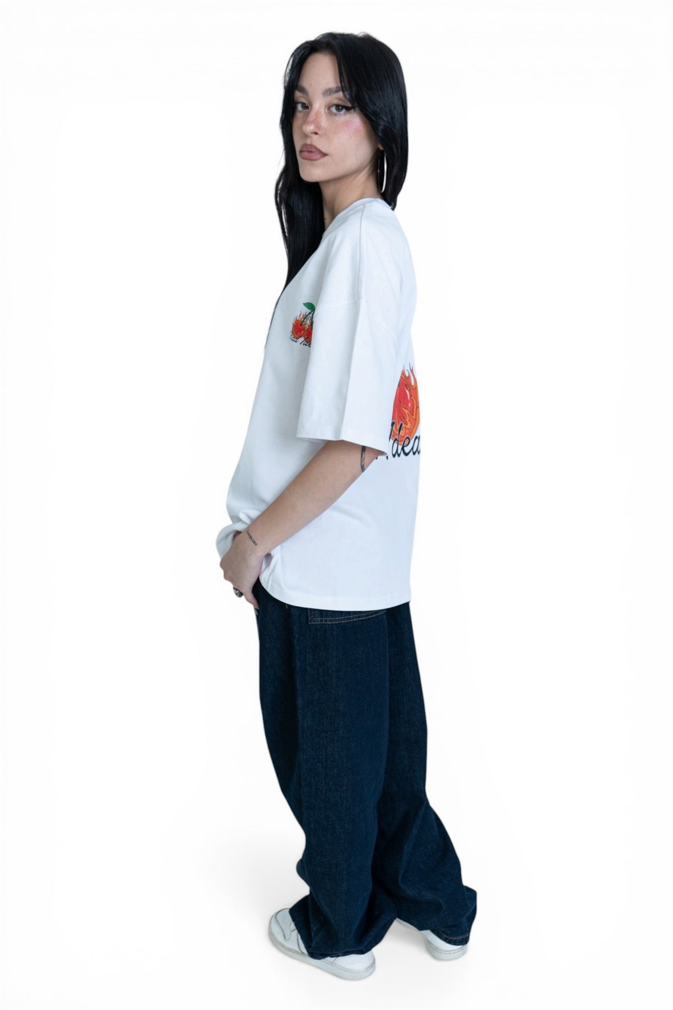 TEE | CHERRY FLAME | WHITE