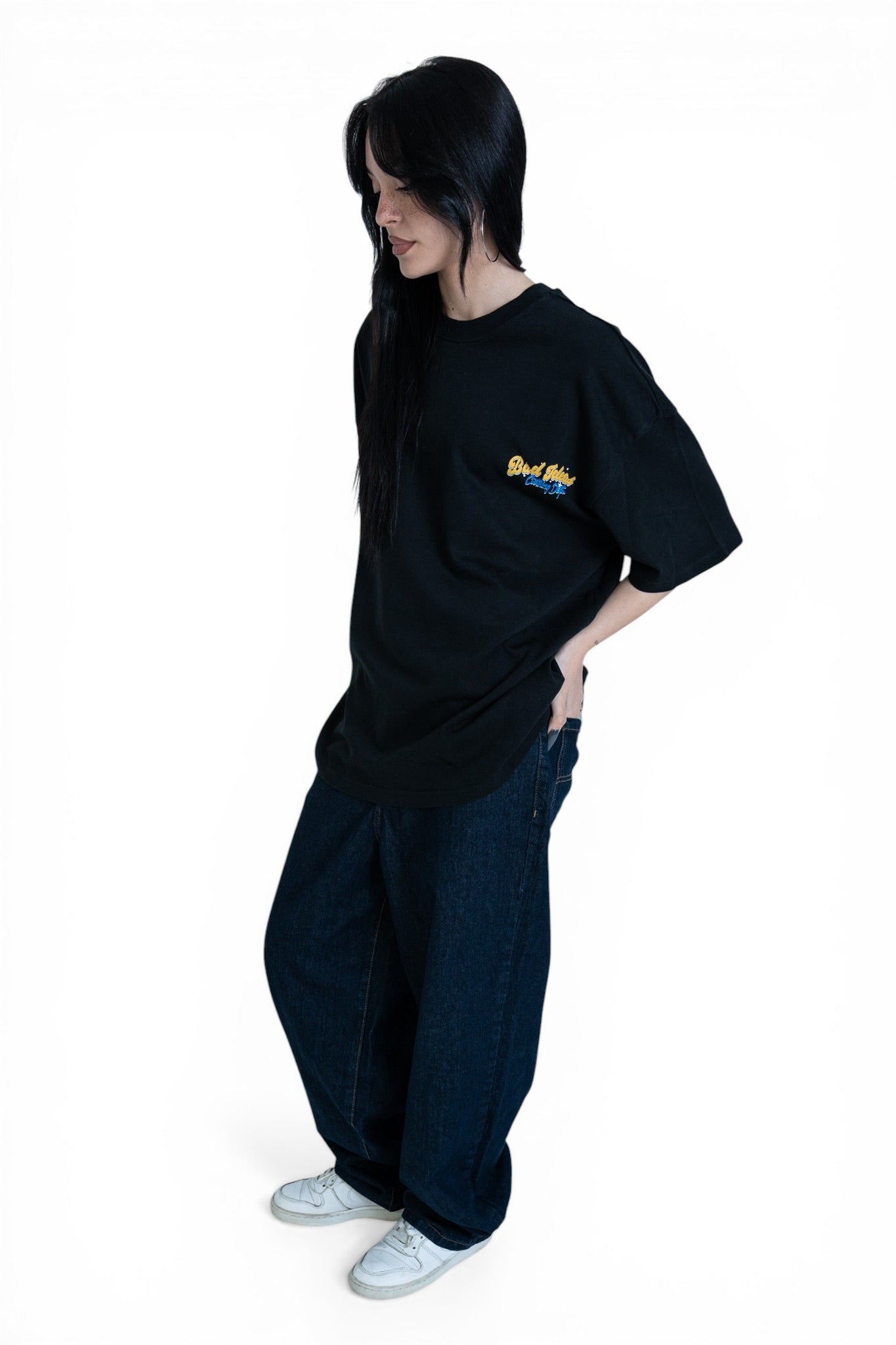 TEE | PRETTY GIRLS| BLACK