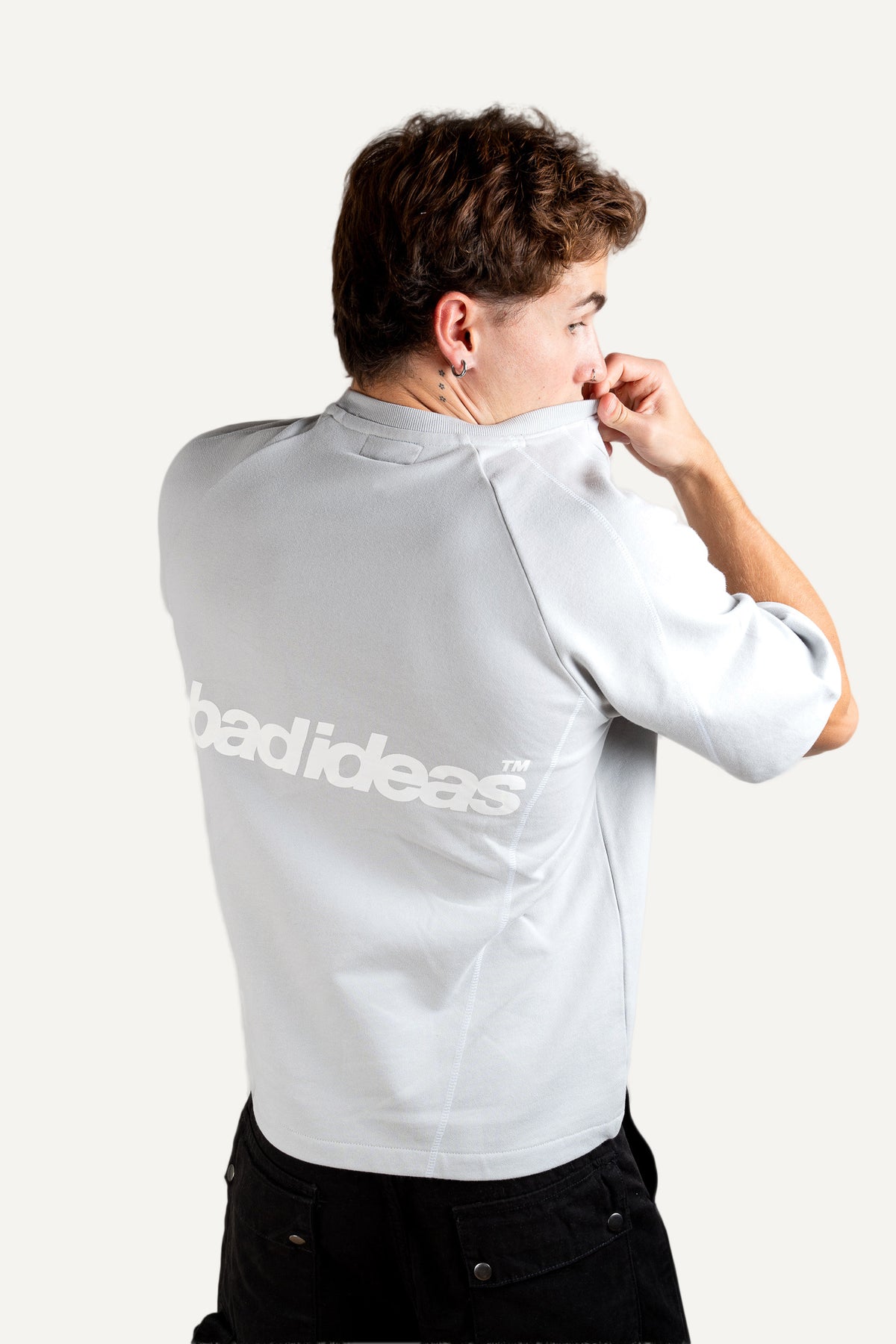 Contrast Tee Light Asphalt