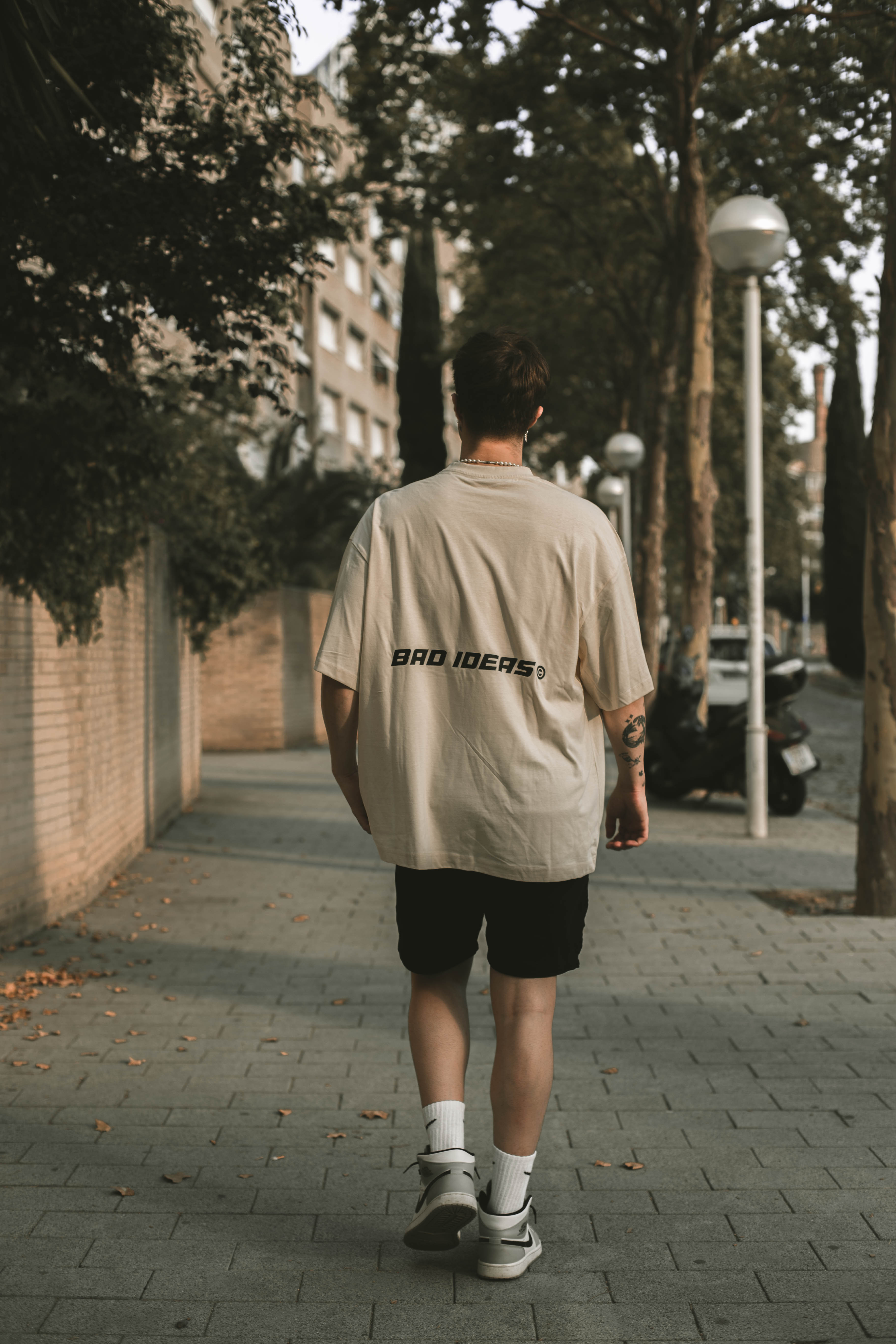 Tee  " bad ideas sport "