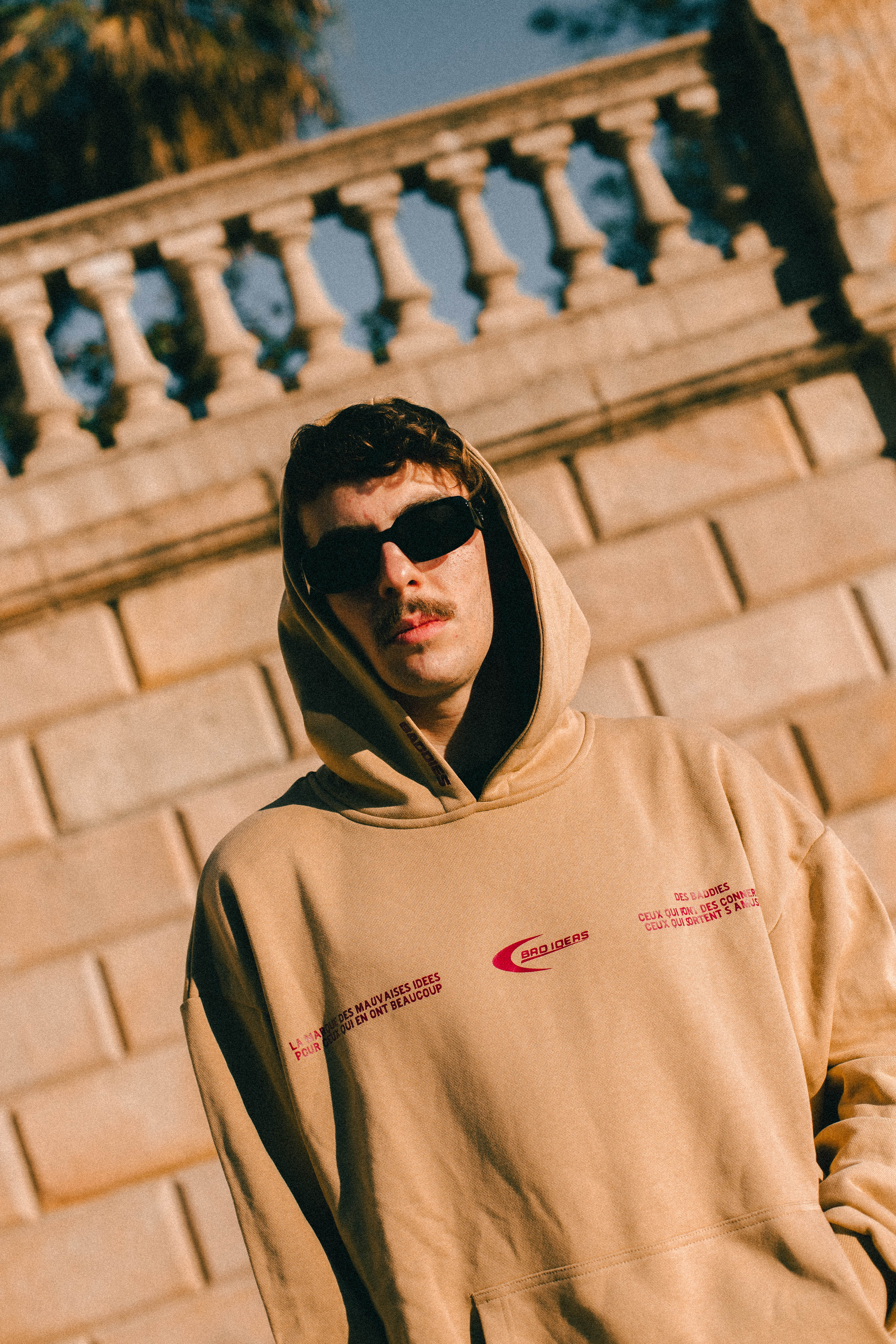 HOODIE |  DES BADDIES |  CAMEL