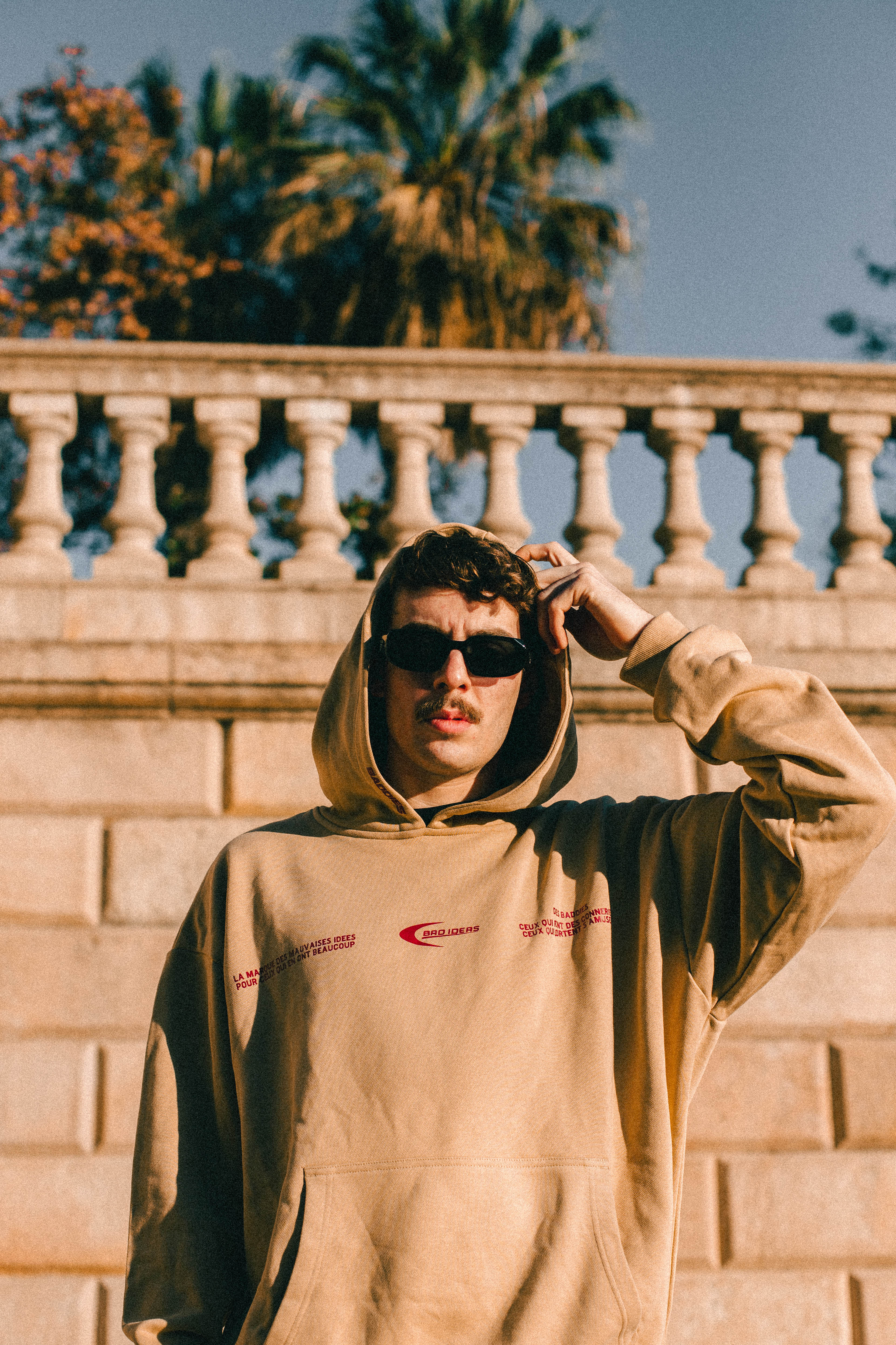 HOODIE |  DES BADDIES |  CAMEL
